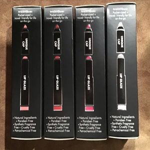 TRESTIQUE 5-PIECE MINI LIP GLAZE CRAYON GIFT SET WITH MINI CARRYING CASE